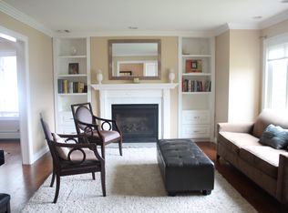 45 Townline Ct, Hauppauge, NY 11788