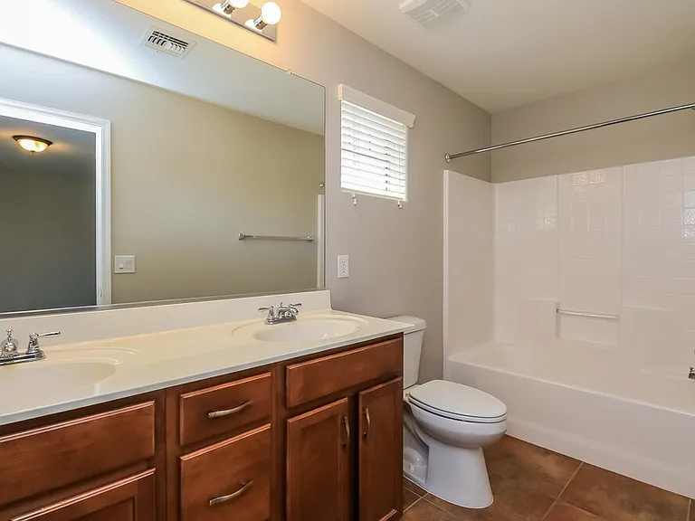 2456 E Vermont Dr — Photo 14
