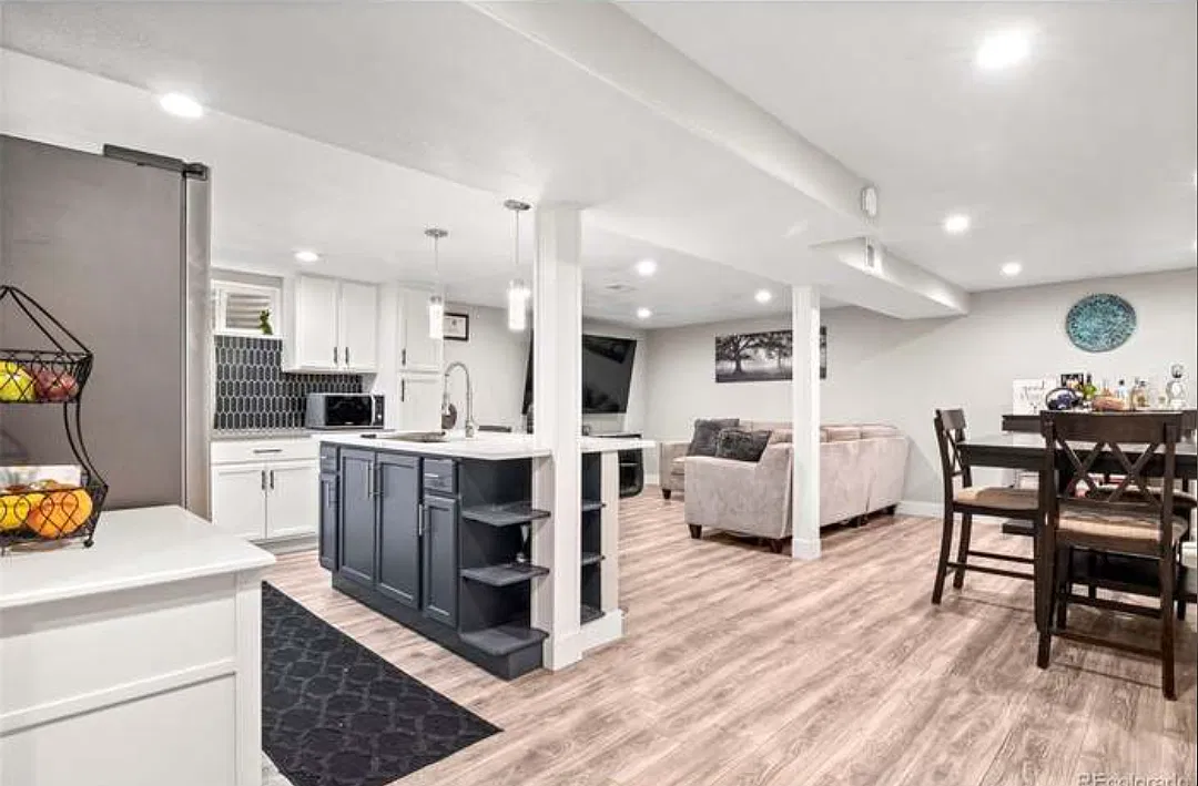 2 bed, 1276 sqft, $1,800 — Photo 3