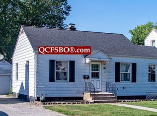 173 15th Ave, Moline, IL 61265