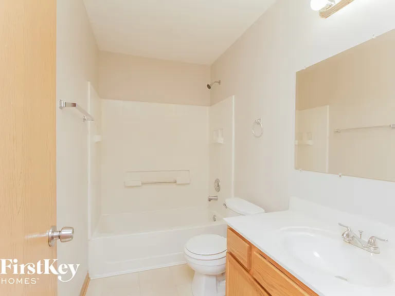 1576 Linden Park Ln — Photo 9