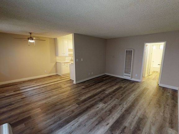 3rd image of 11825 Gilmore St #106