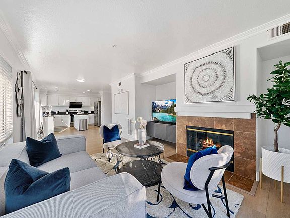 5th image of 2 Cameron Cir