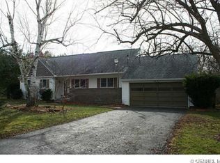 42 Everett Dr, Rochester, NY 14624