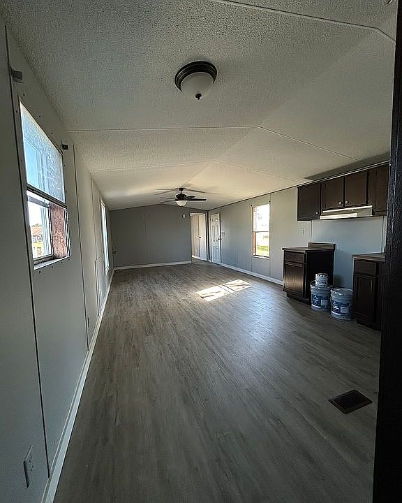 1st image of 606 W Park Ave #19