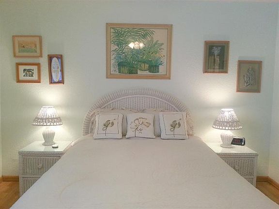 5th image of 3635 Seaside Dr APT 117
