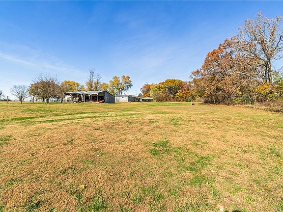 2nd image of 22367 W Highway 72