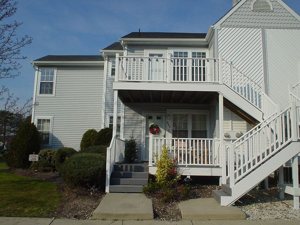 246 London Court, 2nd Floor