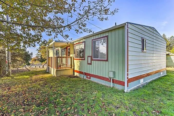 2nd image of 1739 Bella Vista Rd #5