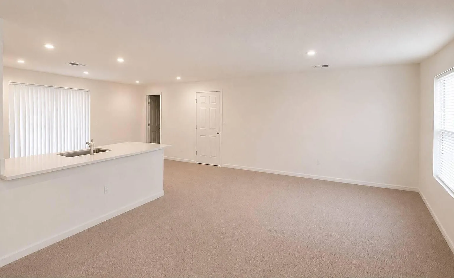 3 bed, 2.0 bath, 1245 sqft, $2,850 — Photo 2