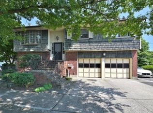 11 Edwards Pl, Valley Stream, NY 11580