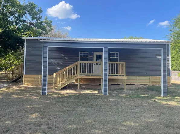 930 W Kuykendall St, Grand Saline, TX 75140