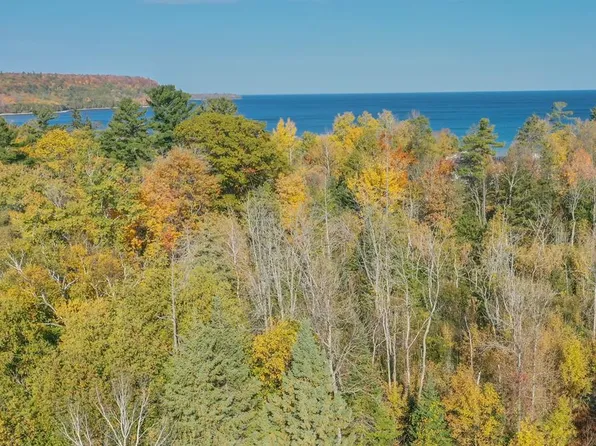 Larson Ln, Ephraim, WI 54211