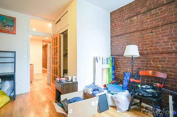 Rented by City Connections Realty | media 23