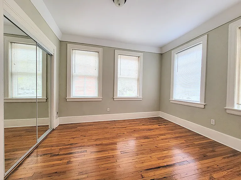 2833 Herschel St #14 — Photo 7