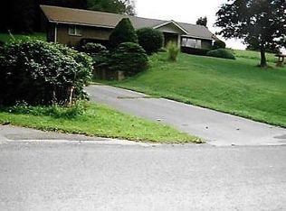 852 Lynn Portal Rd, Washington, PA 15301