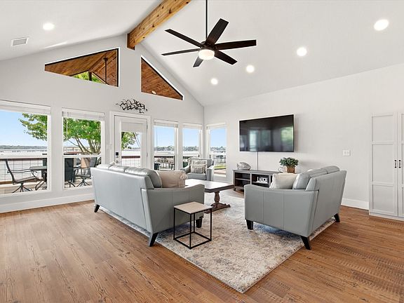 2nd image of 313 Lake Front Dr
