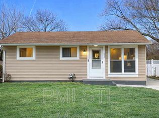 10613 Spring Garden Dr, Saint Louis, MO 63137