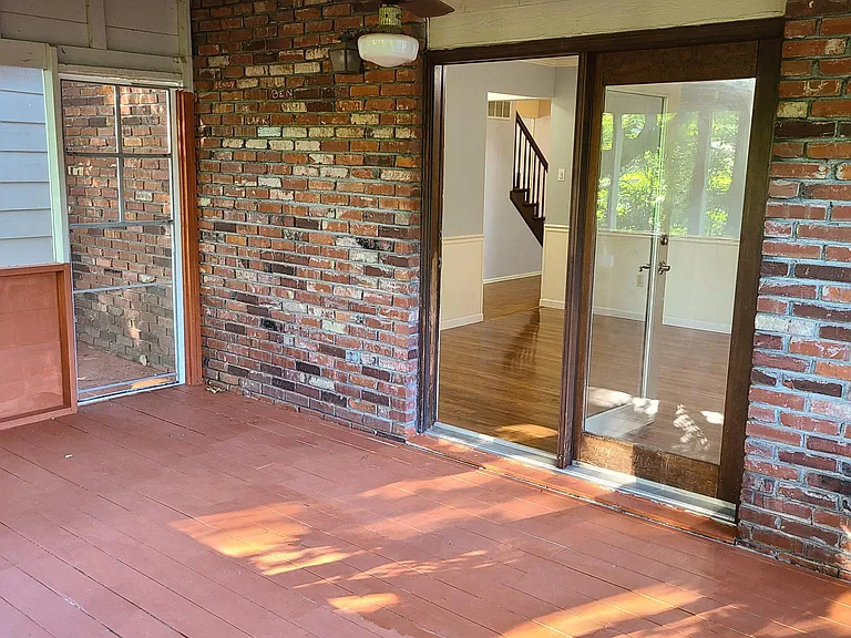 14920 Rutland Cir — Photo 10