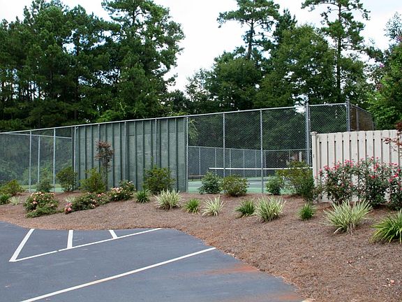 Club House Tennis Courts