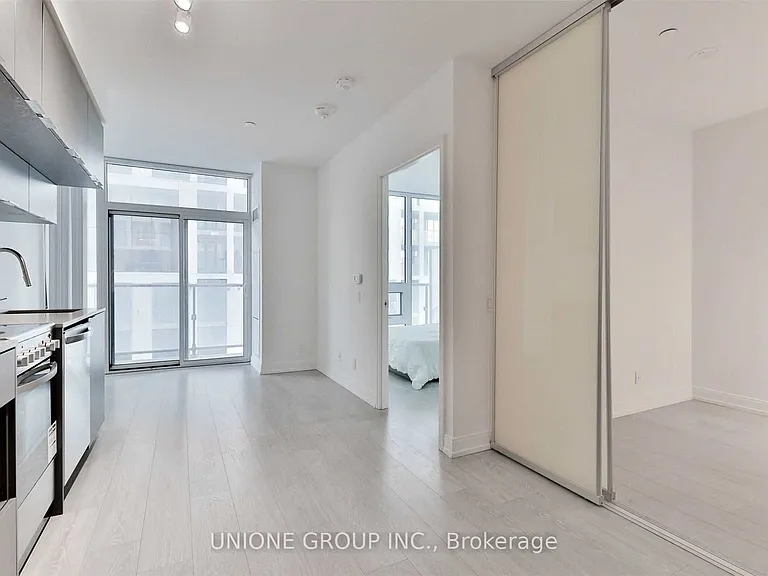 181 Dundas St E #502 — Photo 5