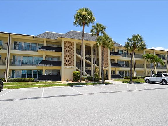2nd image of 4700 Cove Cir APT 107