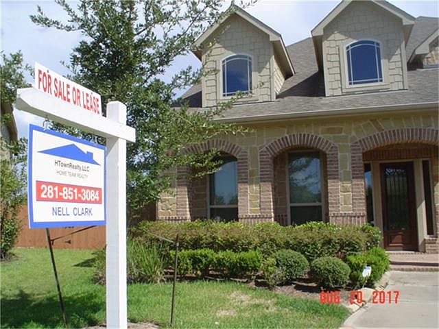 1st image of 16803 Huttons Court Ln
