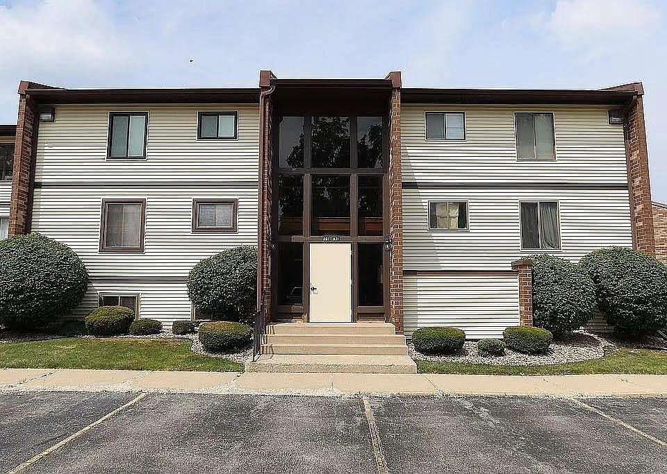 1st image of 865 Summit Park Ct N