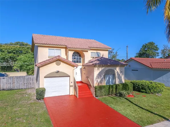 1300 SW 88th Way, Pembroke Pines, FL 33025