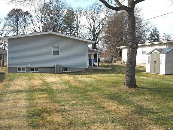 2nd image of 150 Shawnee Ln