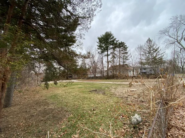 221 N Wisconsin Ave, Villa Park, IL 60181