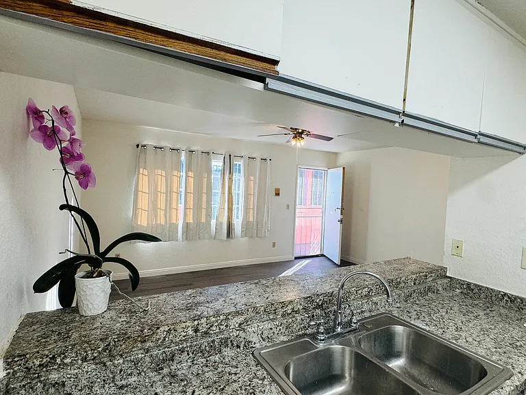 1702 N Wilmington Blvd #2 — Photo 6
