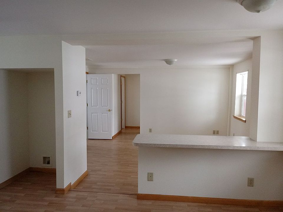 2nd image of 604 W Wheaton Ave
