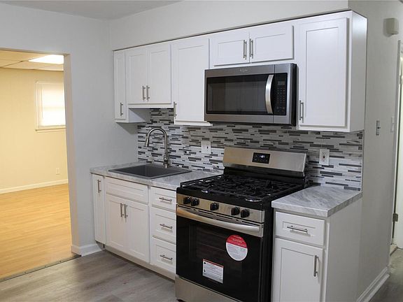 3rd image of 6225 Peurifoy Ave
