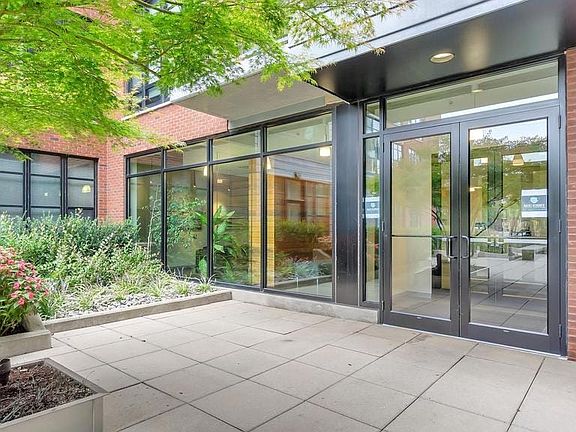 3rd image of 319 Vine St APT 109