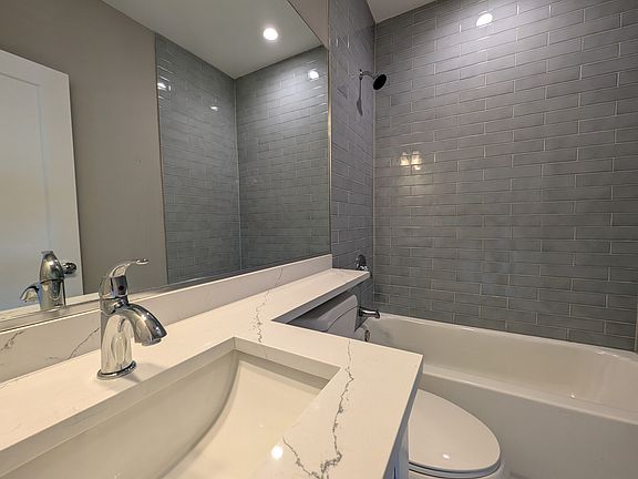 2nd image of 3933 N Janssen Ave #3939-N3
