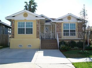 5219 Timber Crest Dr, New Orleans, LA 70131