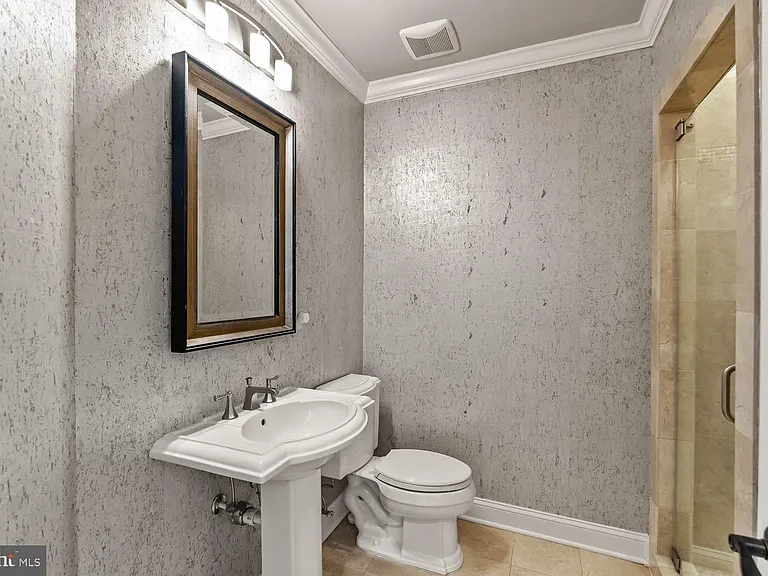 1224 R St NW #2B — Photo 15