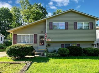 991 Lloyd Ave, Aurora, OH 44202