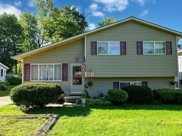 991 Lloyd Ave, Aurora, OH 44202