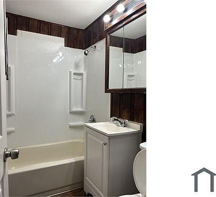 4th image of 7413 Park Ave