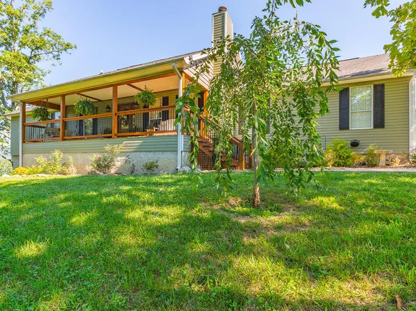 485 Sunset Cir, Rossville, GA 30741