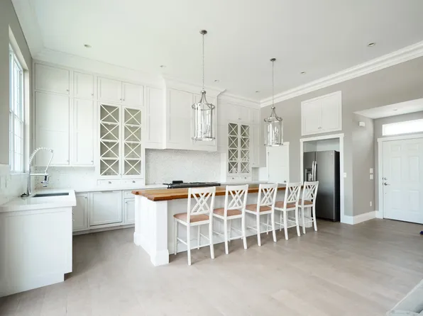 431 E 10th St, Bloomington, IN 47408