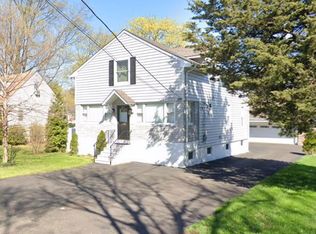 207 E Park Ave, Maple Shade, NJ 08052