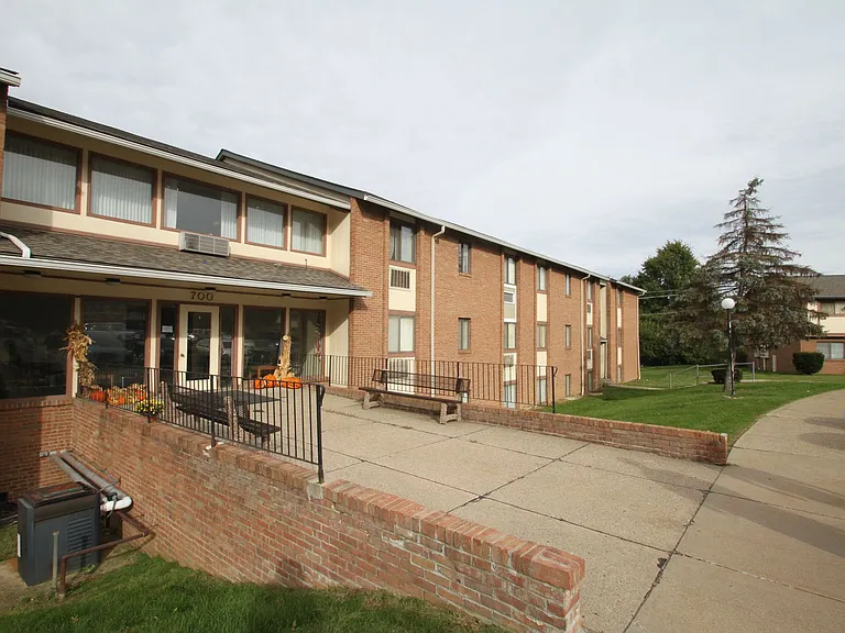 Orchard Terrace Apartments — Photo 7