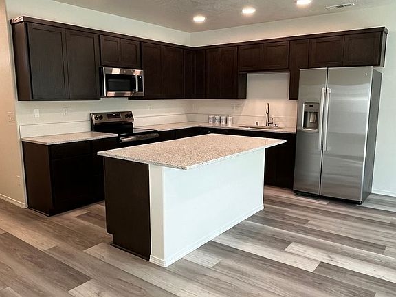 2nd image of 3702 S Roosevelt Pl