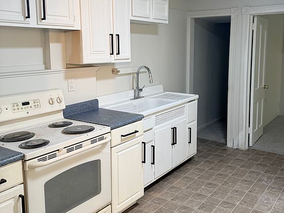 4th image of 43 Center Ave #3