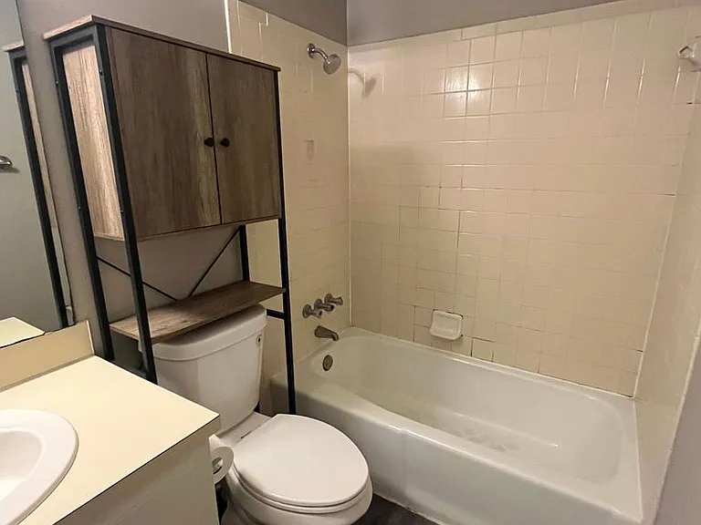 218 Bellevue Cir — Photo 11