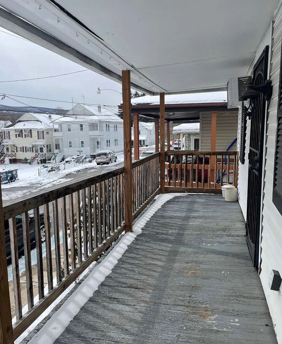 207 Bauer St — Photo 2