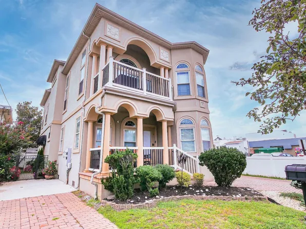10 S Frontenac Ave, Margate City, NJ 08402